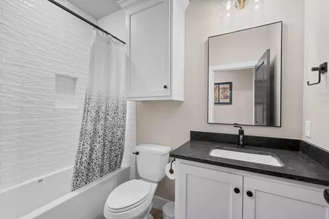 Bath - 10379 Bourbon Ln, Bryan, TX 77808 photo 4 of 5