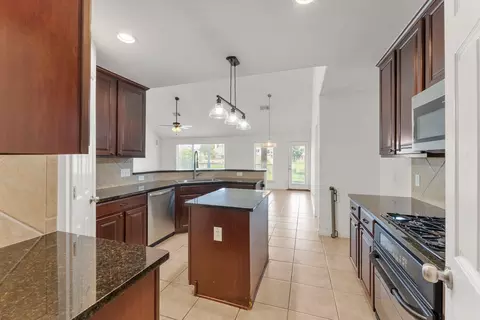 Kitchen - 4418 Bridgestone Cedar Dr, Spring, TX 77388 photo 5 of 5