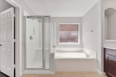 Bath - 4418 Bridgestone Cedar Dr, Spring, TX 77388 photo 2 of 4