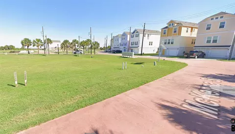 14523 Mckenna St, Galveston, TX 77554