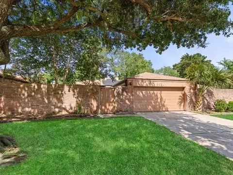 6631 Ambler Dr, Spring, TX 77379