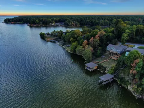 20377 Bay Hill Rd, Huntsville, TX 77320