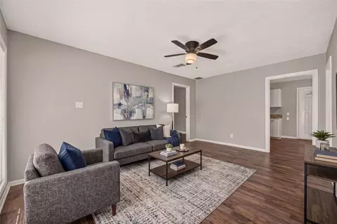 5935 Beldart St, Houston, TX 77033
