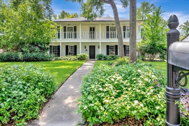 4026 Laurel Grove Dr, Taylor Lake Village, TX 77586
