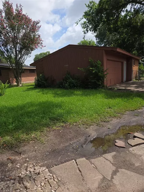 5759 Winding Creek Way, Houston, TX 77017