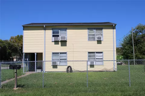 1231 6th Ave N, Texas City, TX 77590