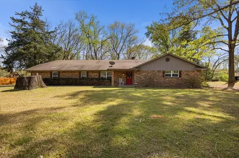 110 Leisure Ln, Whitehouse, TX 75791