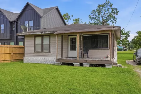 7952 Bonaire St, Houston, TX 77028