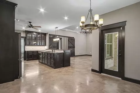Entry Way - 184 Bridgepoint, Onalaska, TX 77360 photo 2 of 3