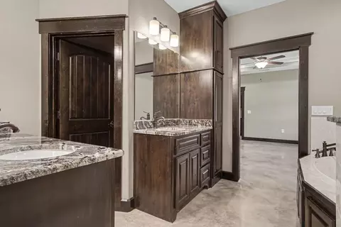 Entry Way - 184 Bridgepoint, Onalaska, TX 77360 photo 3 of 3