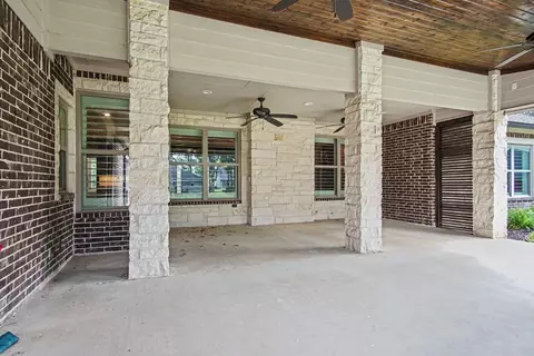 Exterior - 184 Bridgepoint, Onalaska, TX 77360 photo 3 of 9