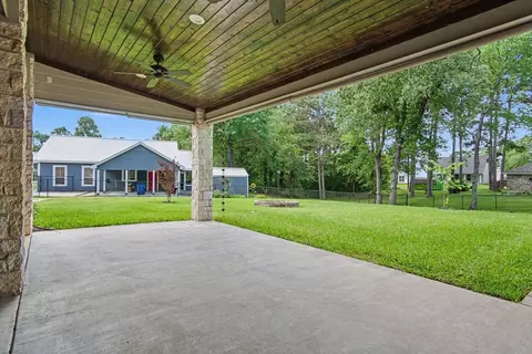 Exterior - 184 Bridgepoint, Onalaska, TX 77360 photo 5 of 9