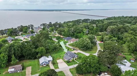 View/Area - 184 Bridgepoint, Onalaska, TX 77360 photo 6 of 6