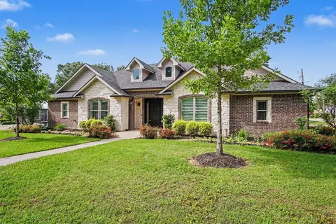 Exterior - 184 Bridgepoint, Onalaska, TX 77360 photo 6 of 9