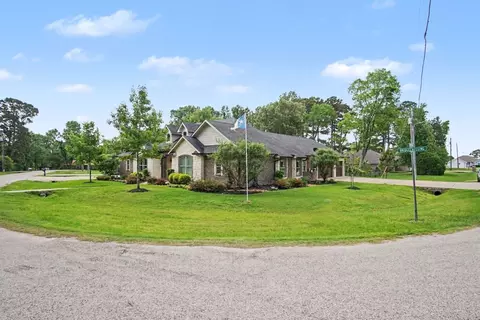 Exterior - 184 Bridgepoint, Onalaska, TX 77360 photo 9 of 9