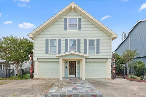 146 Tamana Dr, Galveston, TX 77554