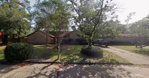 10423 Windriver Dr, Houston, TX 77070