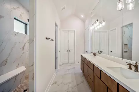 Entry Way - 209 Lilac Tree Ct, Willis, TX 77318 photo 3 of 4