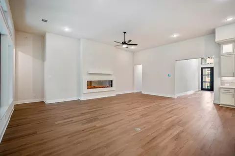 Living - 209 Lilac Tree Ct, Willis, TX 77318 photo 4 of 9