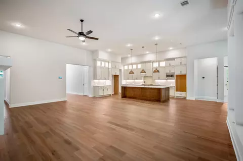 Living - 209 Lilac Tree Ct, Willis, TX 77318 photo 2 of 9