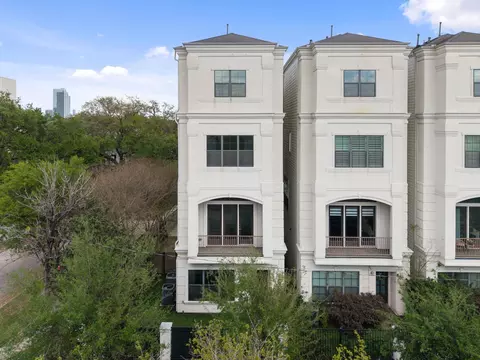 5303 Weslayan St, Houston, TX 77005