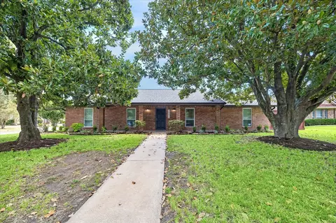 19614 Suncove Ln, Humble, TX 77346