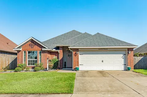 112 Blue Jay Ct, Richwood, TX 77566