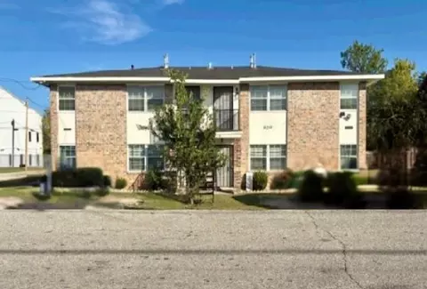 8219 Corinth St, Houston, TX 77051