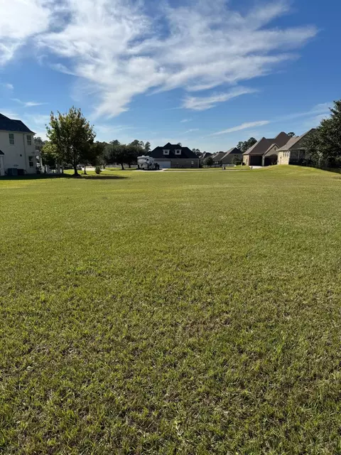 5912 Oak Leaf Ct, Conroe, TX 77304 photo 3