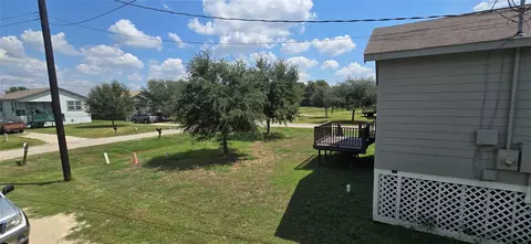 Exterior - 718 E Columbus Dr, Wharton, TX 77488 photo 4 of 4