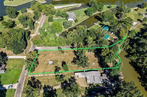 26 Lake View Dr, Huntsville, TX 77320