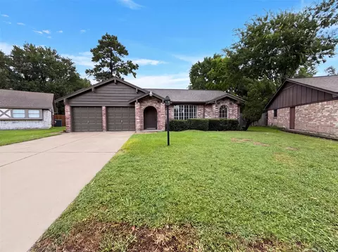 16338 Hollow Wood Dr, Houston, TX 77090