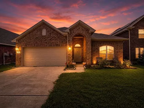 13301 Suntail Ct, Santa Fe, TX 77510
