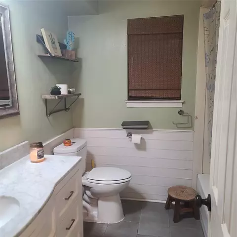 Bath - 2891 Avenue M Extended, Conroe, TX 77301 photo 1 of 5