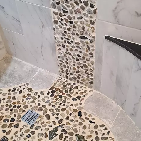 Bath - 2891 Avenue M Extended, Conroe, TX 77301 photo 5 of 5