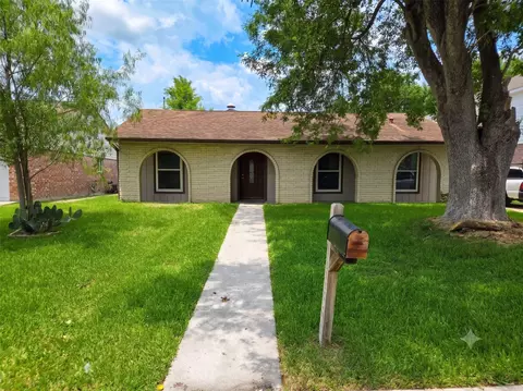 11250 Pompano Ln, Houston, TX 77072