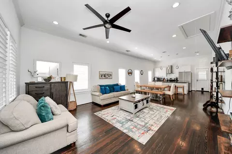 12 Stiles St, Houston, TX 77011
