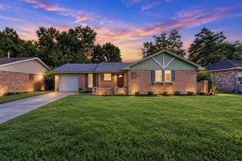 1514 Hidden Valley Dr, Houston, TX 77088