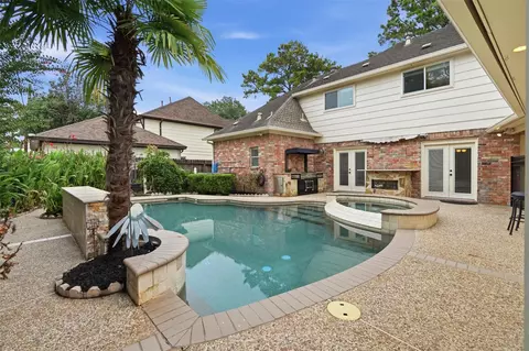Exterior - 8310 Mentmore Dr, Spring, TX 77379 photo 7 of 7