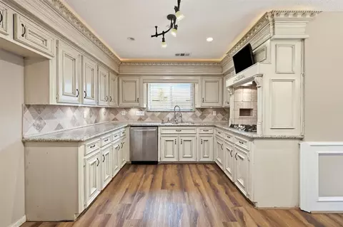 Kitchen - 8310 Mentmore Dr, Spring, TX 77379 photo 1 of 3
