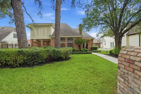 Exterior - 8310 Mentmore Dr, Spring, TX 77379 photo 2 of 7