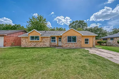 5606 Elm Springs Dr, Houston, TX 77048