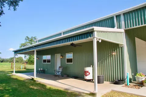 Exterior - 3545 E I 10 Frontage Rd, Schulenburg, TX 78956 photo 7 of 11
