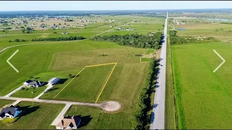 1793 Apache Trl, Angleton, TX 77515 photo 3