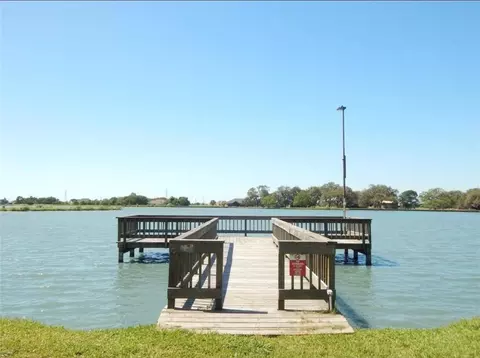 1793 Apache Trl, Angleton, TX 77515 photo 4