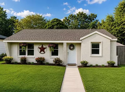708 Grafton St, La Marque, TX 77568