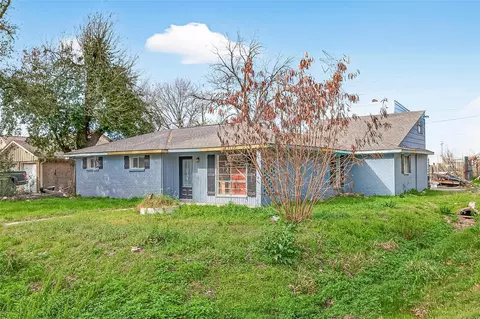 6455 Overlook Dr, Houston, TX 77041