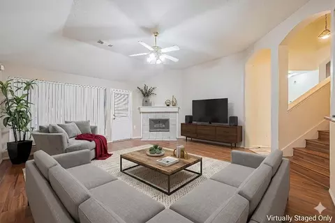 10323 Emerald Pine Dr, Houston, TX 77070