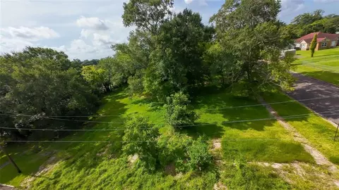 360 Center St, Beaumont, TX 77701