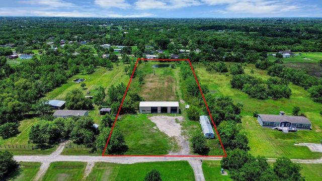 5793 Pearson Rd, Santa Fe, TX 77517
